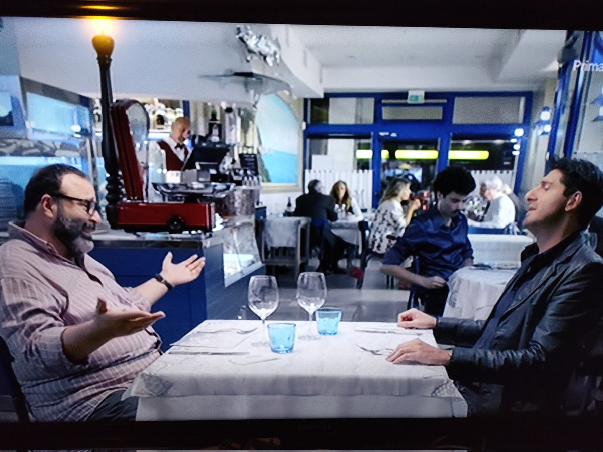 unoenessunoe's tweet photo. #Coliandro il ritorno, con una citazione di #LucaWu incorporata (pure con Luca hai fatto la solita figura) @CarloLucarelli6 @andreacotti5 #follipergialli @Basil_73 https://t.co/sX71Ss1uq5