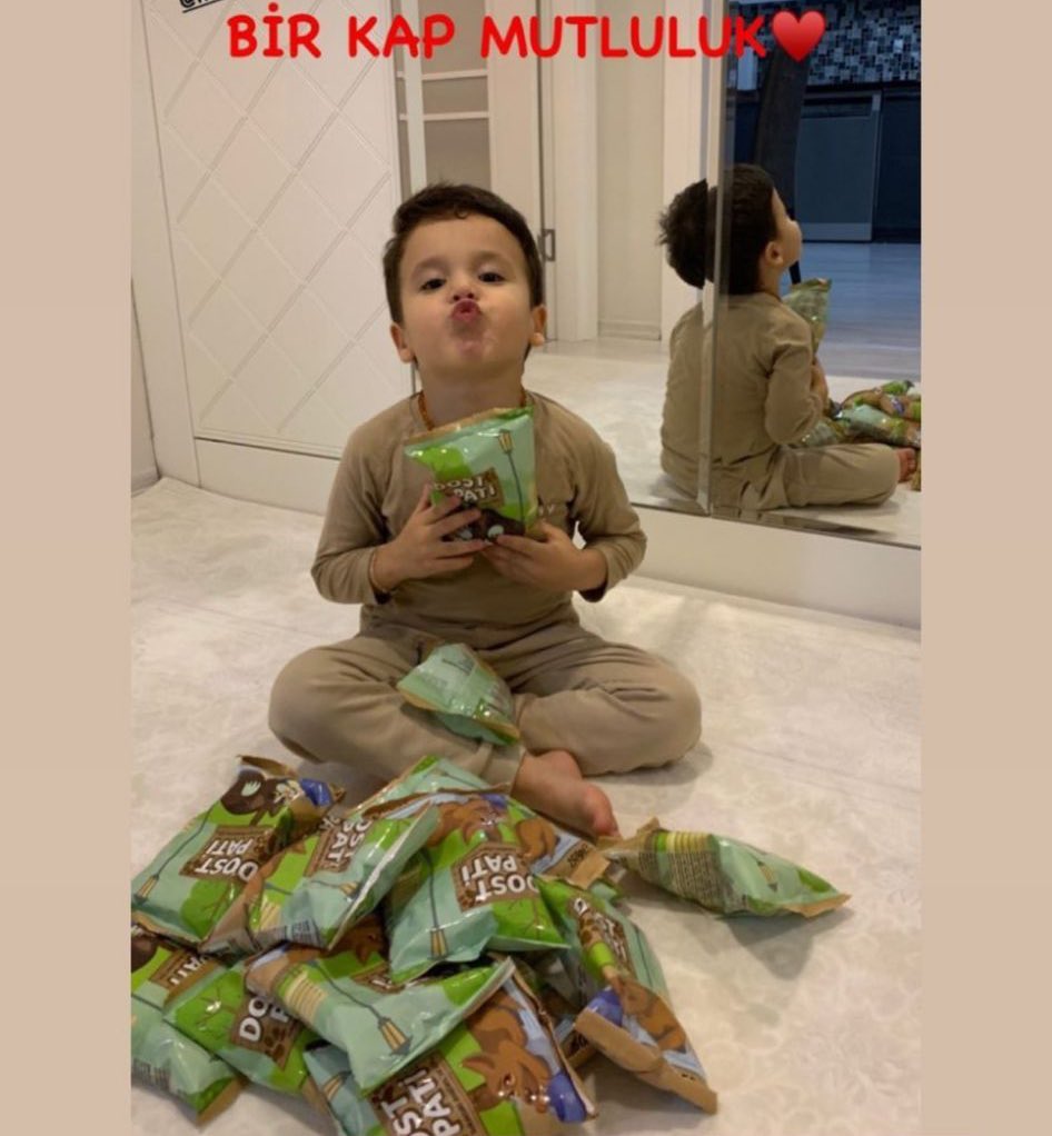 UfukBuk's tweet photo. Aranızda insanları sokak hayvanlarından çok seven varsa kişiliğini sorgulasa çok iyi olur!!! 

#birkapmutluluk #dostpati https://t.co/eBgwjdA9CE