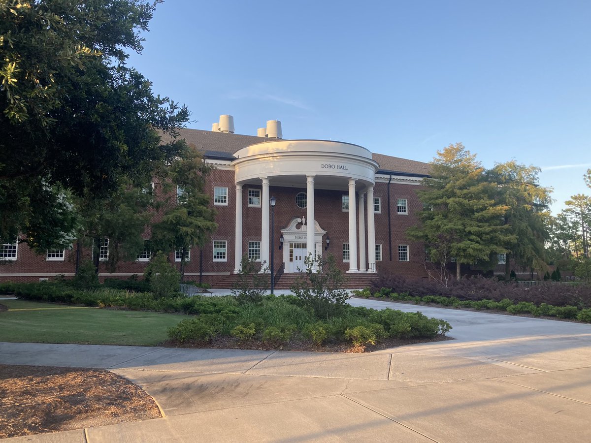 Tolarchaeota's tweet photo. I can finally say with certainty: “I am going to be a professor” 😁

Thrilled to share that I’m starting as an Assistant Professor in the Department of Biology and Marine Biology at UNC Wilmington in January 2022! 

Keep an eye out for collaborations and good students to join me! https://t.co/W1ZsLKZGvK