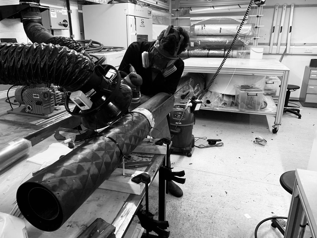 AProgida's tweet image. the last two days have felt like two weeks, but our baby is ready - @endeavourockets is finally heading to Portugal!