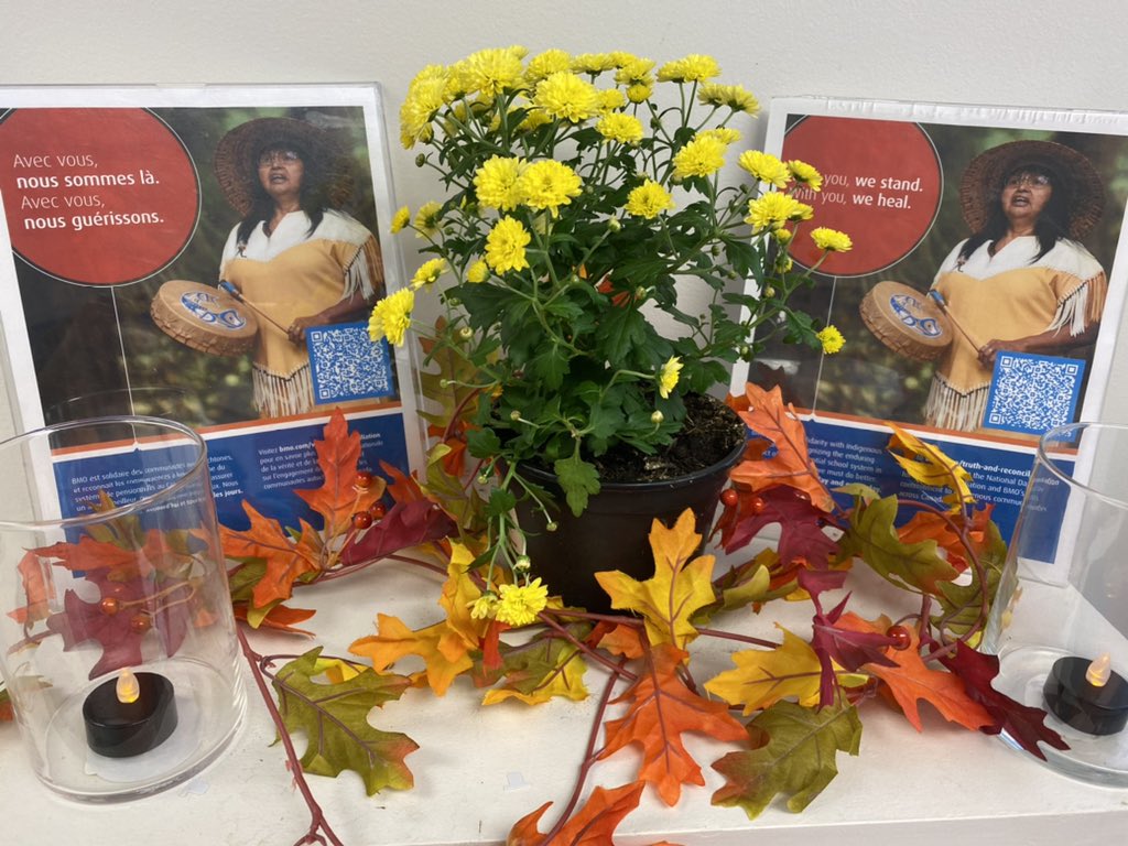 With you we stand. With you we heal.
Avec vous, nous sommes là. Avec vous, nous guérissons. #TruthAndReconciliation