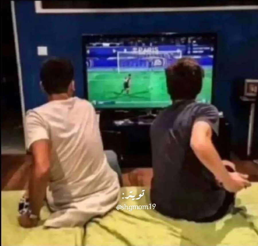 shgmom19's tweet image. اللحظة اللي تنعدم فيها الثقة بينك وبين صديقك اللي معك 20 سنة :