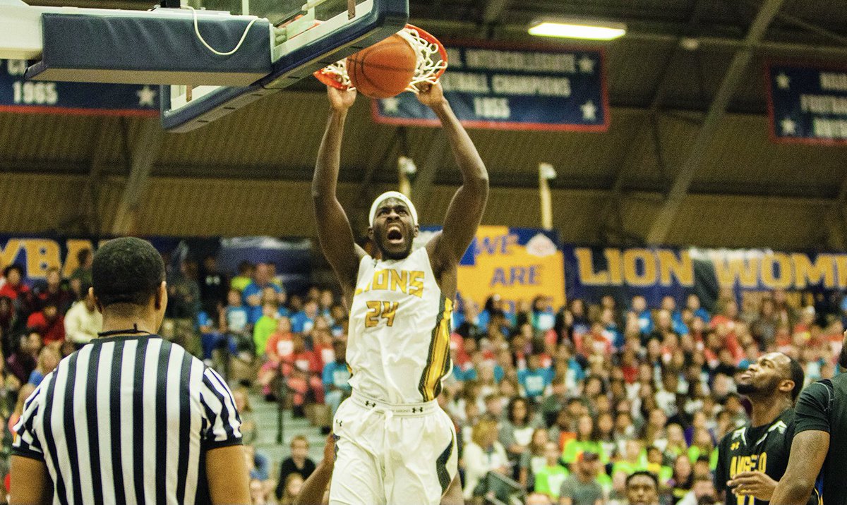 vinnysigona4's tweet photo. Glad to say I have an offer from Coach Rose and Texas A&amp;M commerce @Coach_Rose1 https://t.co/y9F3hpo79n