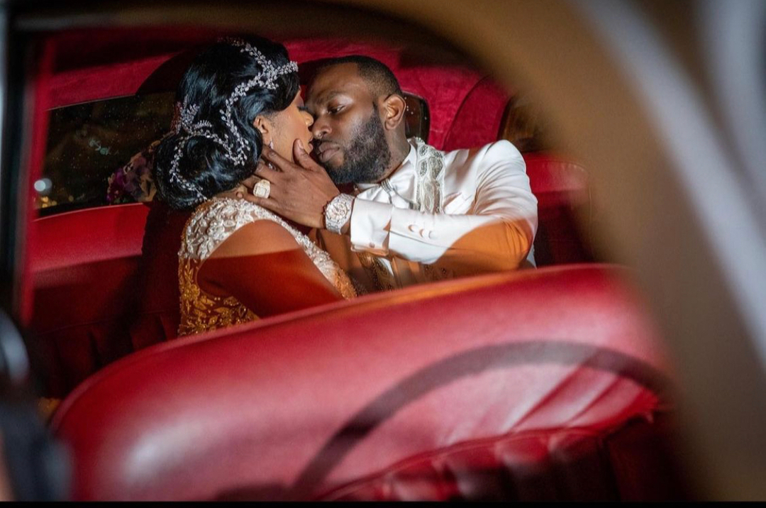 Help us wish @shopallthatjazz a Happy Anniversary! 

#Signaturebride #Wedding #Weddingdress #BridalLooks #Makeup #Weddingmakeup #WeddingMagazine #Magazine #New #Newlooks #Bridallooks #Mootd #BlackBrides