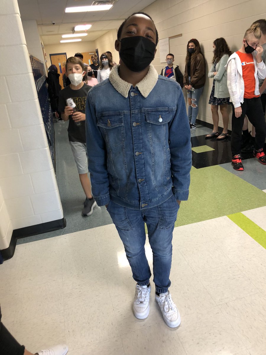 MsFrank_WMS's tweet photo. A bunch of Greasers on Outsiders Day! #LivinTheKnightLife @Hamilton_WMS https://t.co/yblQk07SzD