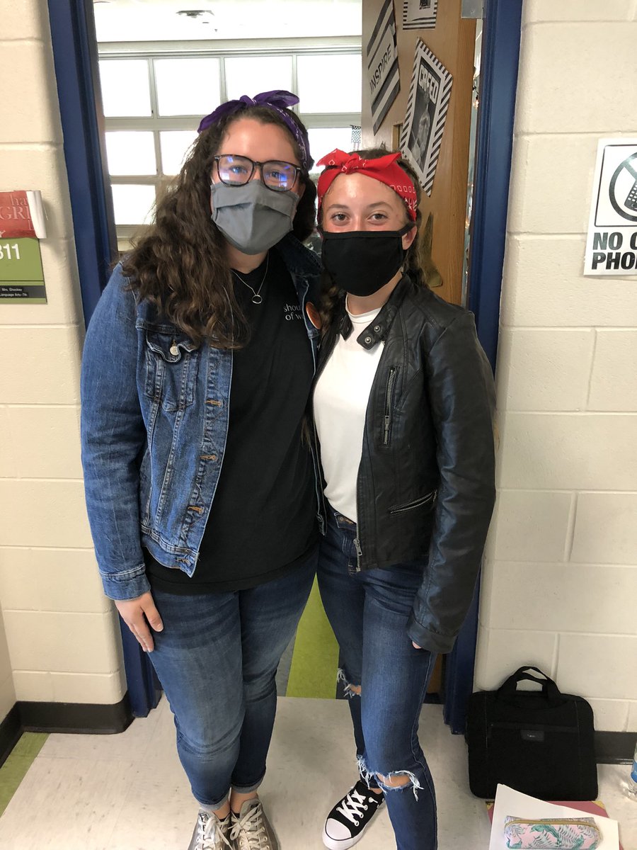 MsFrank_WMS's tweet photo. A bunch of Greasers on Outsiders Day! #LivinTheKnightLife @Hamilton_WMS https://t.co/yblQk07SzD