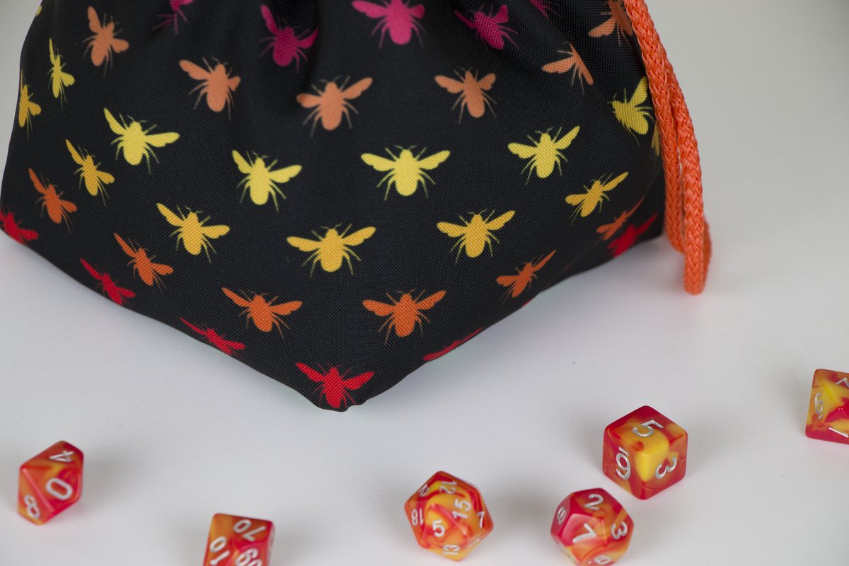 game_fancy's tweet photo. Amazing #Rainbow #Hellobees #dice bag. This #dicebag is perfect for a #nerdy gift or #dungeonmaster gifts https://t.co/Sn5NQFHYte #rpg #dungeonsanddragons #CriticalRole https://t.co/f69SerUix4