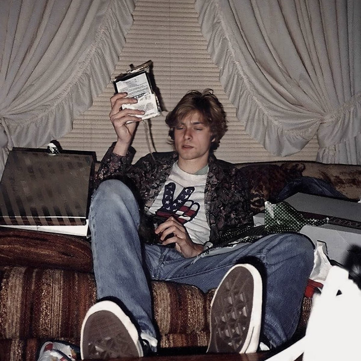 grunge archive (@picsgrunge90s) / Posts / X