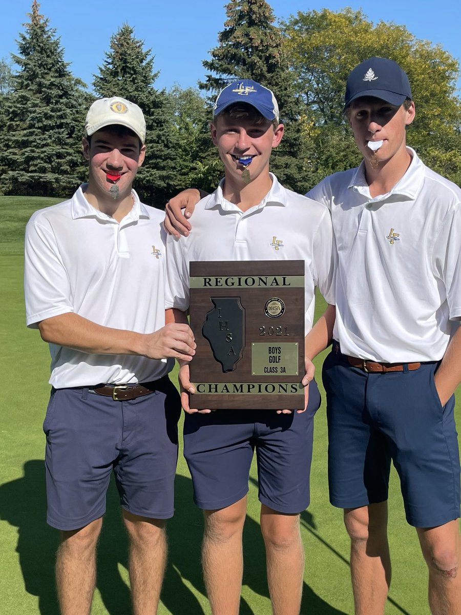 GolfScouts's tweet photo. ⁦@jackhmarshall⁩ wins the Deerfield Regional with a 3 under par 69. ⁦@EdwardTorosian⁩ finishes 2nd with a 72, and @michael06527392 gets third place with a 73. ⁦@LFHS_Scouts⁩ ⁦@LFScoutNation⁩ https://t.co/LrIjOIB134