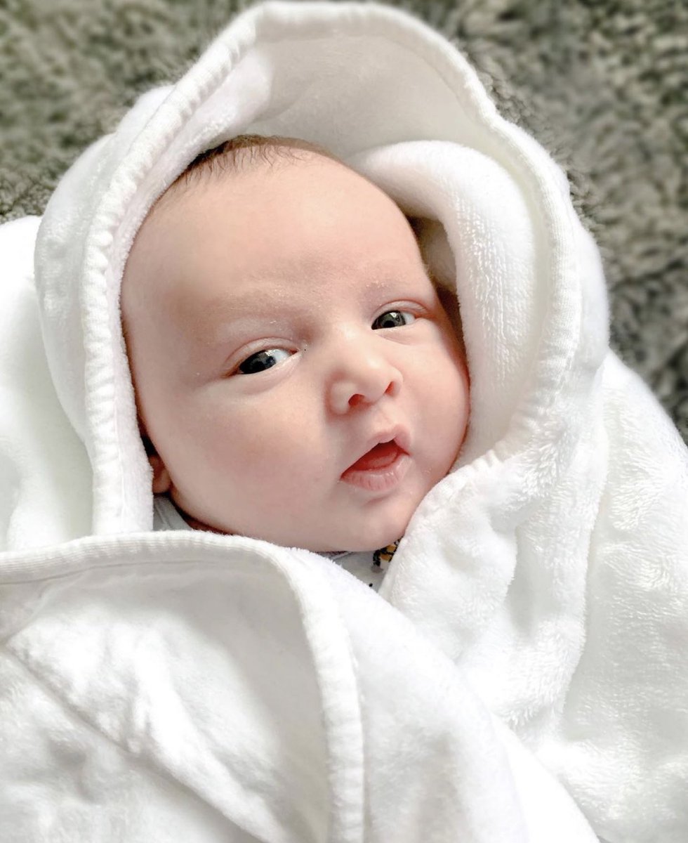 Got to bath this little one tonight with P. 

4 weeks have flown by!