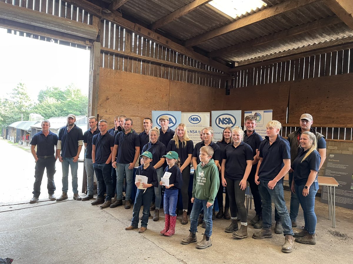 jackcharleton2's tweet photo. Last weekend we hosted the @natsheep young shepherds competition which had a great turnout. Was great to see so many young shepherds and it was a challenging and enjoyable competition. Feeling old now I can’t compete myself! 🐑 https://t.co/sIOyktkMvx