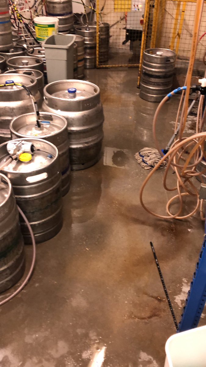 mrwilkinson1979's tweet image. When the line clean machine breaks in the cellar and floods the place! #PubProblems
