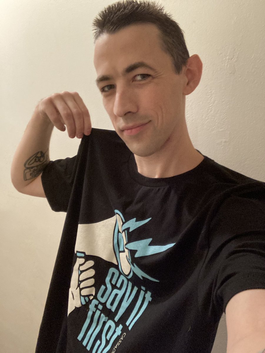 JeremeFJackson's tweet photo. 3 new amazing songs from @CassadeePope. 3 new awesome shirts in her merch store. https://t.co/8g6Luo5E8F Wondering if we will get even more new merch for the album. ๐ค #Thrive #WhatTheStarsSee #SayItFirst #TomorrowNight https://t.co/RBUgT5ZNcQ