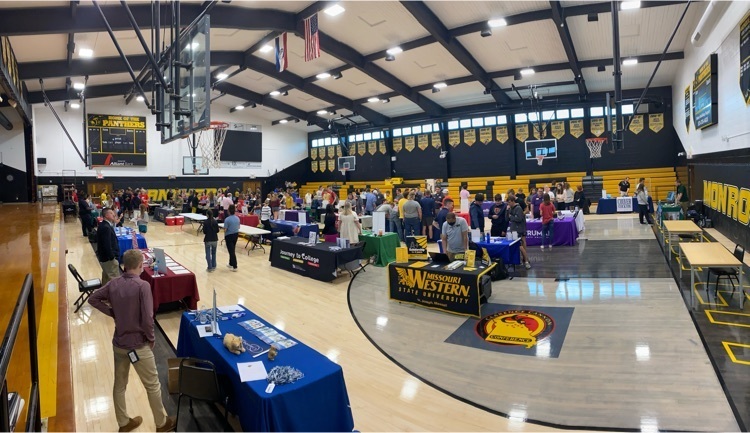 MonroeCityHigh's tweet photo. MCHS students had a great time at the college fair today!!  Thank you #MOACAC and all of the representatives who participated!! https://t.co/oKV90plQRk