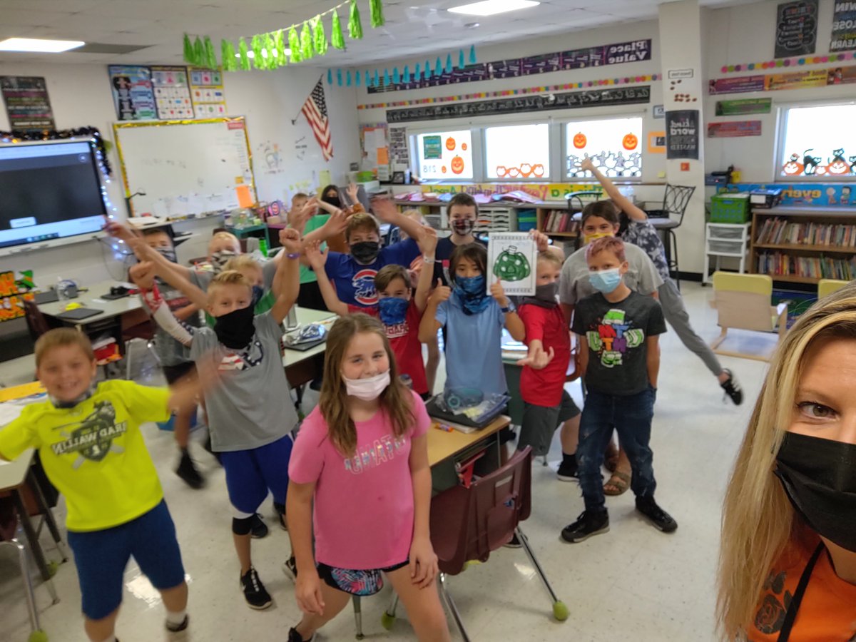 lswardenski4's tweet photo. 4C is moving today with Play60 on Gonoodle! @IBES_PE #tigerpride https://t.co/FnbgR1UQGV