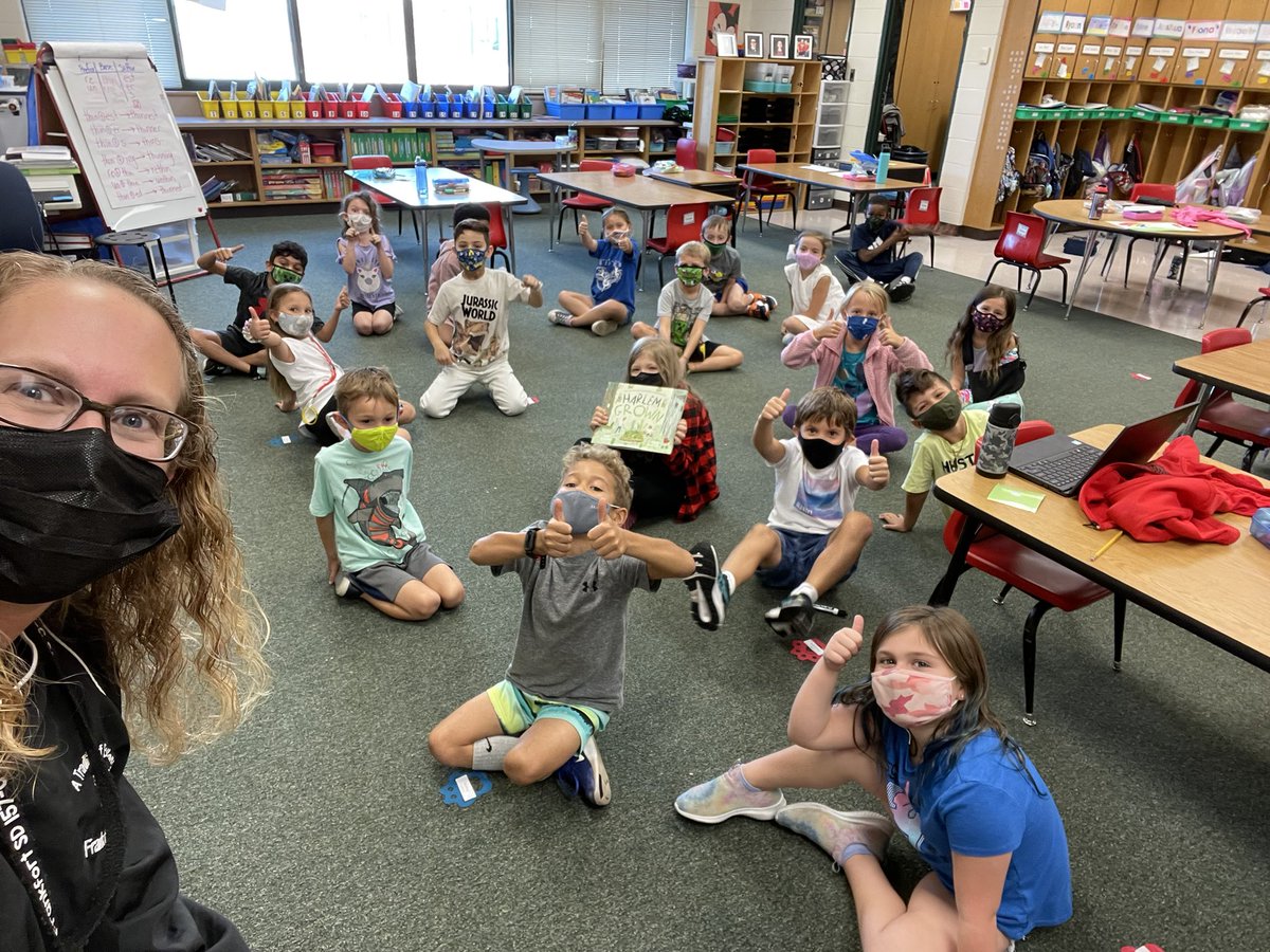 k_mckuras's tweet photo. Today was a great day to rearrange the furniture and bring back sit spots on the carpet! #GPGoes4Gold #Allin157c @GP157c @fsd157c https://t.co/r0IviuUNcM
