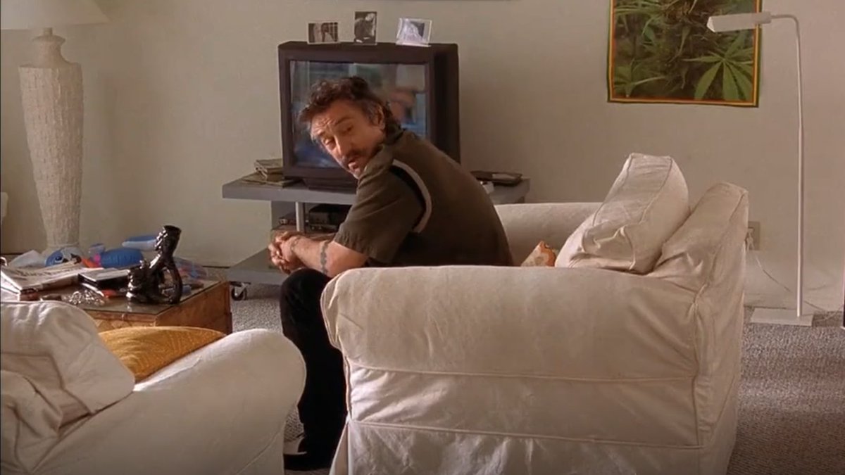 SexJ Movie Fact #1: Robert De Niro became addicted to marijuana after 2 bong hits while filming Jackie Brown