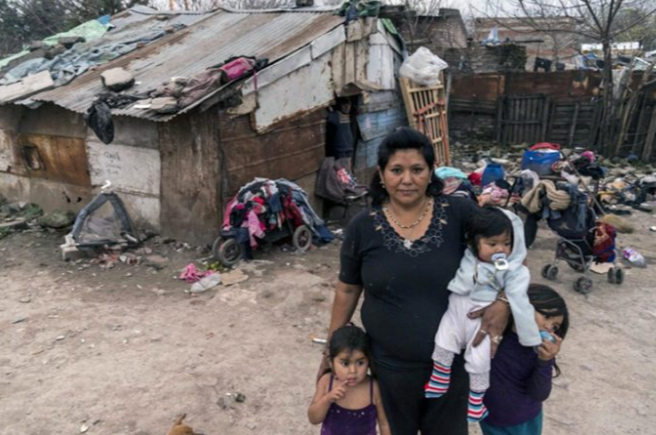 flow_Exit_'s tweet photo. #GobiernoTerminado el salvador Manzur tiene 42 % de tucumanos en la miseria, pero el es multimillonario. 
#SeVan  Que pasó con 
#Espinoza https://t.co/53Tc5l0GMB