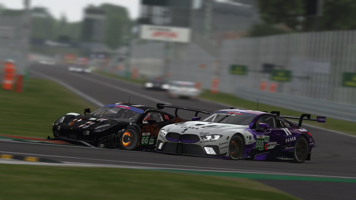 📸 by #GLDesigns 👏🏻

from our #LeMansVirtual Series past race in Monza 🇮🇹

Our Ferrari 488 GTE driven by Armin, Sebastian and Gustas! 💪🏻

#LMVS #rF2 #rFactor2 #endurance #WEC #Monza #Ferrari #GTE #SIMMSA #SIMMSAEsports #LinfordMotorsport