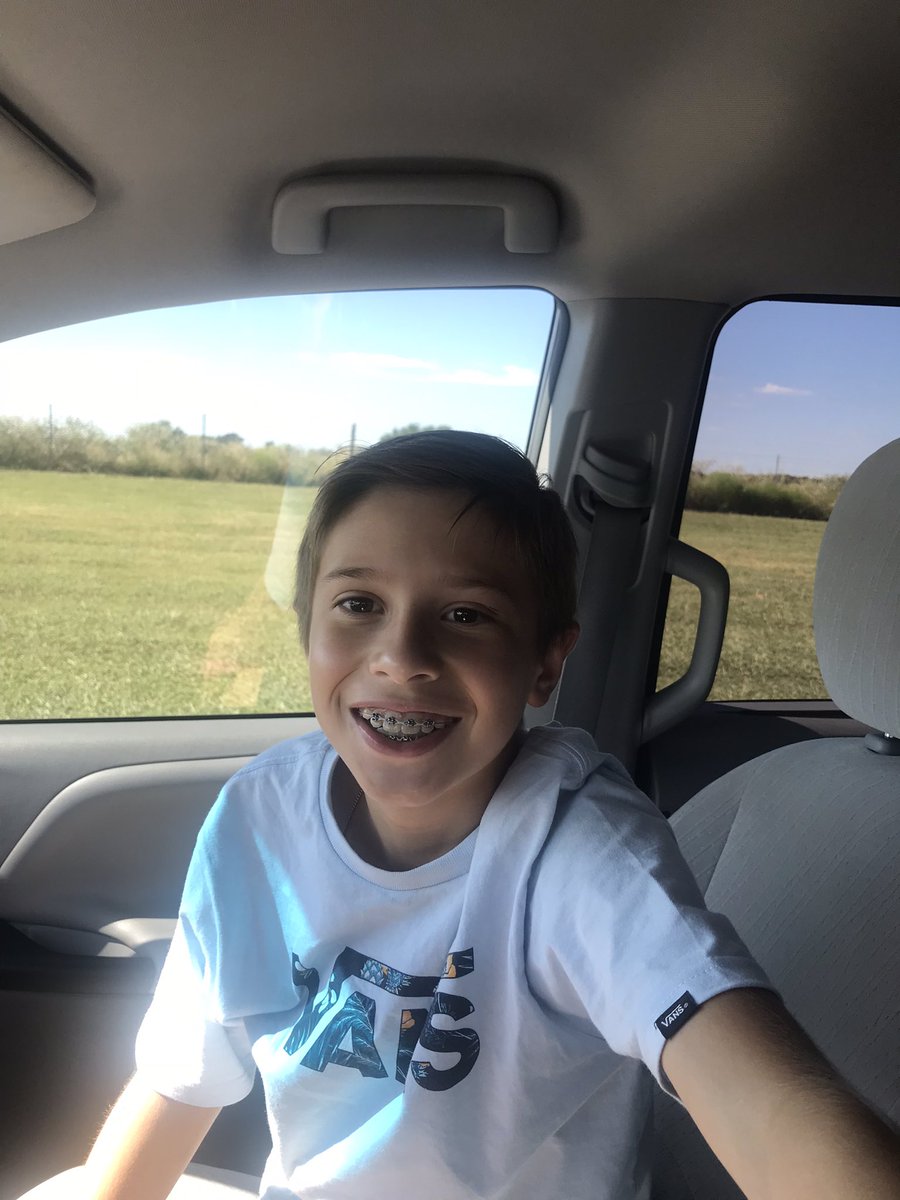 TGaccetta's tweet image. @VictoriaISD  School day over 🎉 @BOB21 #VWHS