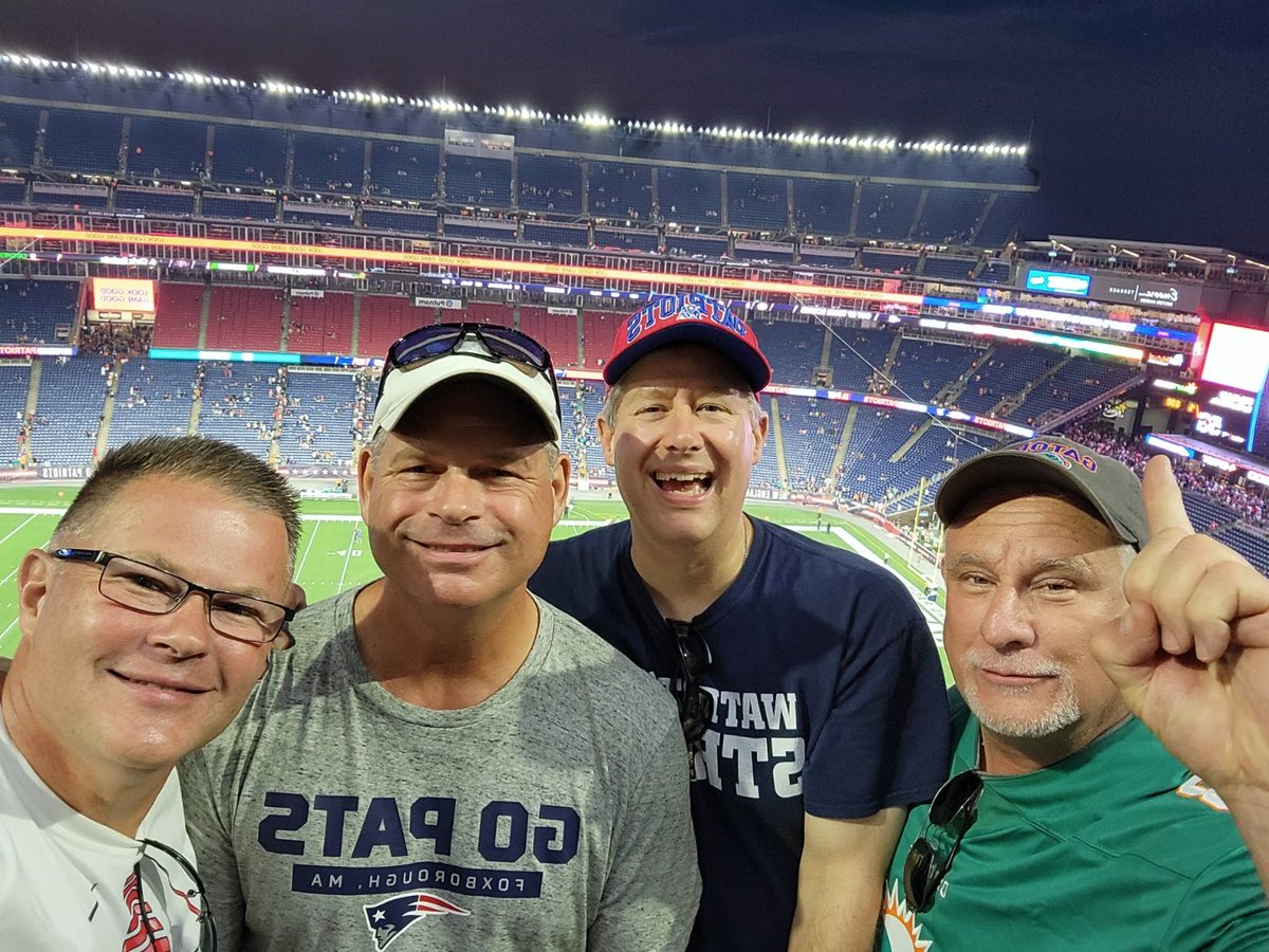 HoltaVision's tweet photo. #FFC kicks off 2021 campaign. Great day other than the Fins win… Great tradition, with ⁦@HansonTodd⁩ ⁦@rudalev⁩ @bobsiff1 https://t.co/CpzeWweKpR