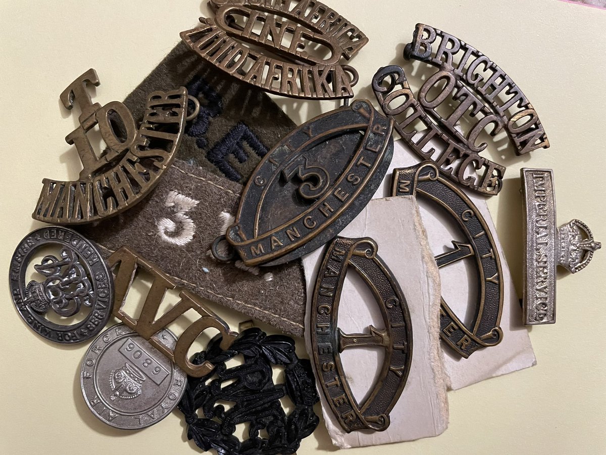More new stock for Sun 3rd Oct at the #Thetford #Militaria Fair , just a few of the badges . #wwibages #wwiinsignia #manchesterregiment #thetfordmilitariafair <a href="/NorfolkFairs/">Norfolk Fairs</a> <a href="/About_Thetford/">About Thetford magazine</a> <a href="/DAThetford/">Dad's Army Museum</a> <a href="/NorfolkAtWar/">Norfolk At War</a> <a href="/WWIIpix/">WWII Pictures</a> <a href="/Sk_Regt_Museum/">Suffolk Regt Museum</a> <a href="/Sk_Rgt_Friends/">Suffolk Regt Friends</a>