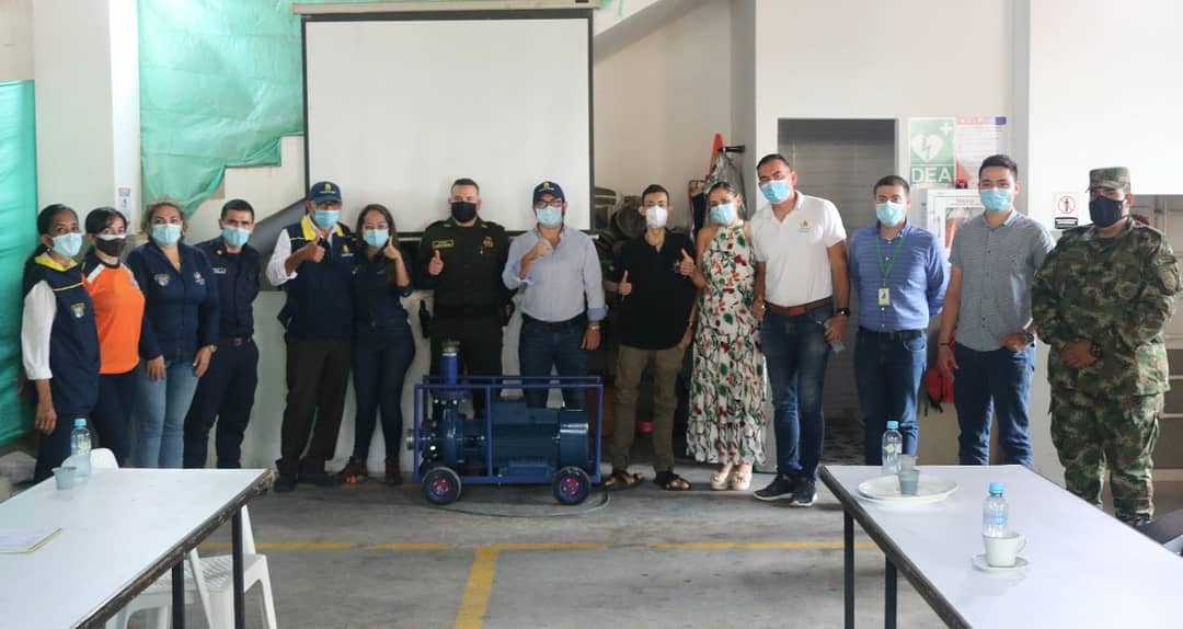 SanVicenteCh's tweet photo. #CMGRD para el ALISTAMIENTO de la atención de SEGUNDA OLA INVERNAL de 2021 y ULTIMAR DETALLES del SIMULACRO NACIONAL del 7 de octubre. Con @BomberosChucuri/@PoliciaColombia /#APCManantiales/@COL_EJERCITO- #BILUD/@DefensaCivilCo. #SanVicenteTieneFuturo. #OscarRodríguezAlcalde. https://t.co/UYD5TnC1YC