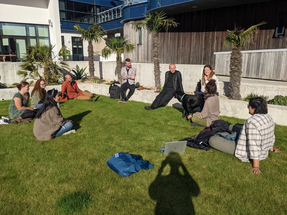 First face-to-face lab meeting in 18 months!!! Still a few virtual attendees. Strangely, covid seemed to make us stronger as I think (online) group support mattered more. In-person better tho @JuDoEcolo <a href="/sharimang/">Shari Mang</a> @brittrew <a href="/IonaSelman/">Iona Selman</a> <a href="/maka_choco_/">Melanie aka Chocolate</a> @hannahchoppie <a href="/FABiogeography/">FABio Research Group</a>