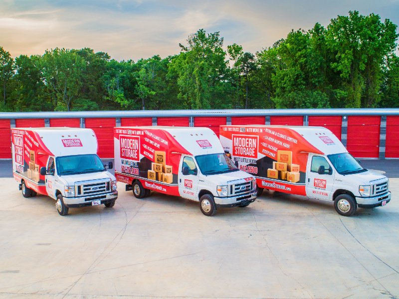 ModernStorageAR's tweet image. Are you experiencing a big storage problem that's driving you crazy? We have a solution! Tap here to see three unique solutions we suggest for three types of storage issues: bit.ly/3zRvhu4 #StoreInStyle