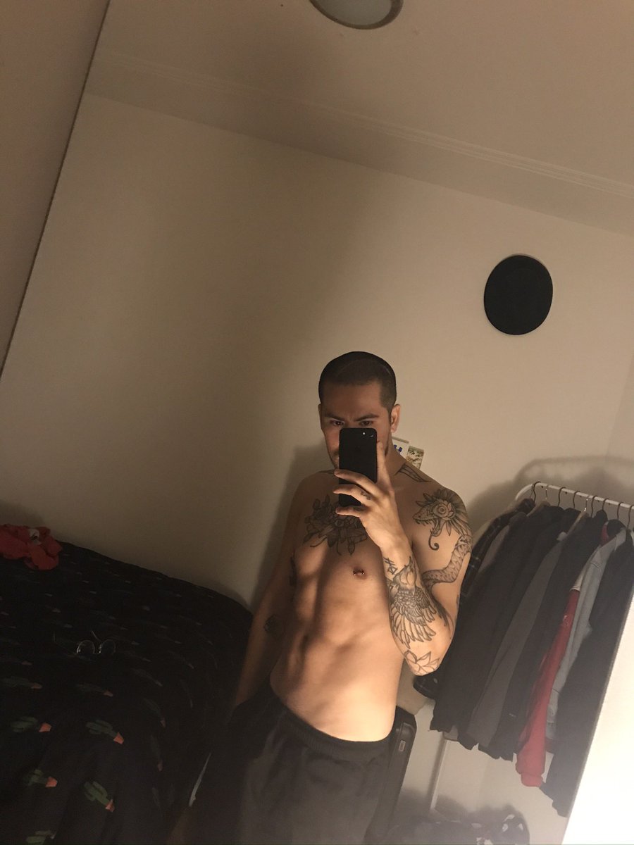 latinpapi92's tweet photo. Starting my #OF 🥵🥵
Any specific content you would like to see? #onlyfans #feet #latin #sportswear https://t.co/DzJPA4r1vQ