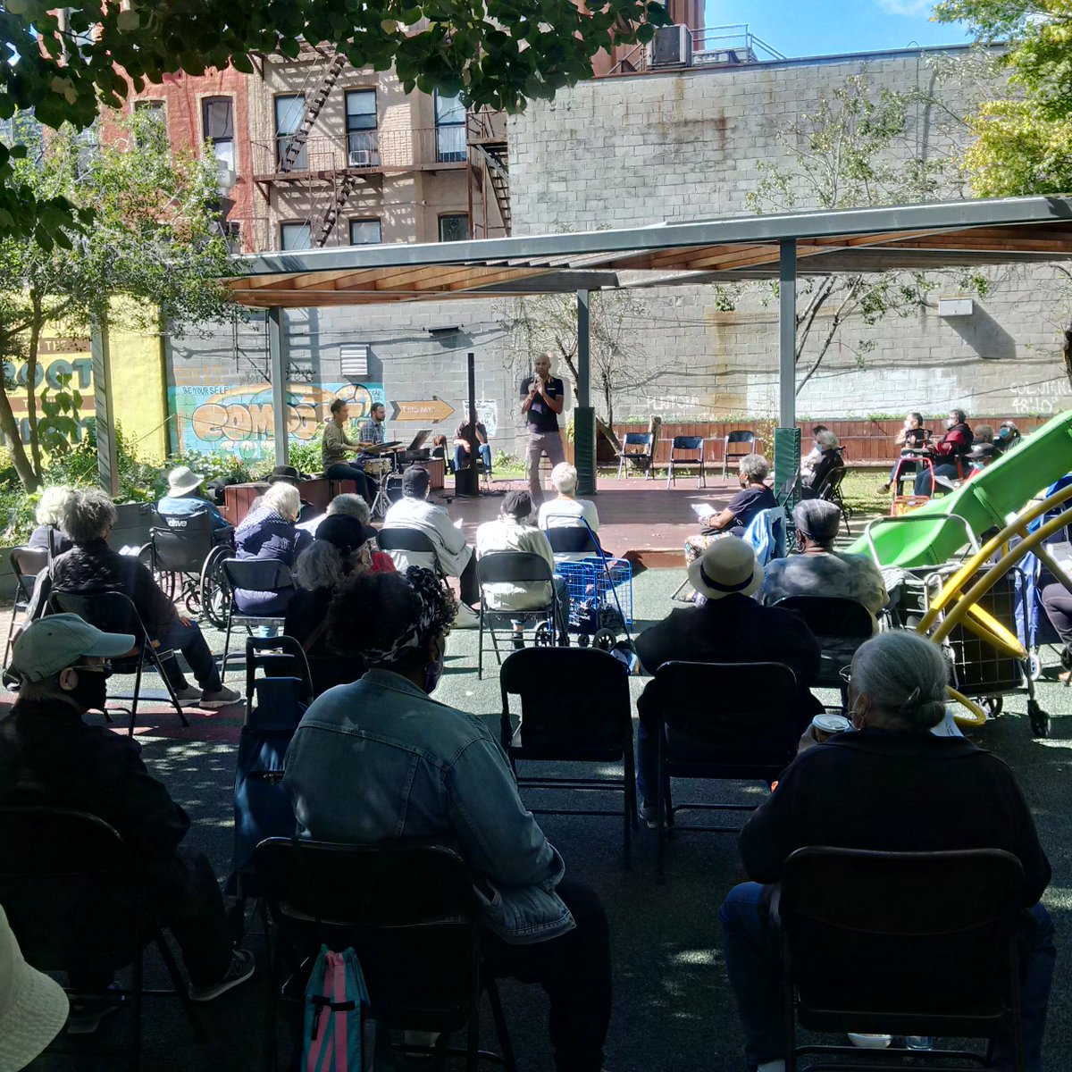 Thanks so much to Vocal Ease (vocaleaseinc.org) for entertaining seniors from <a href="/UnionSettlement/">Union Settlement</a>'s senior centers and Franklin Plaza NORC program!  A beautiful afternoon of wonderful music and songs in our community garden here in #EastHarlem!!