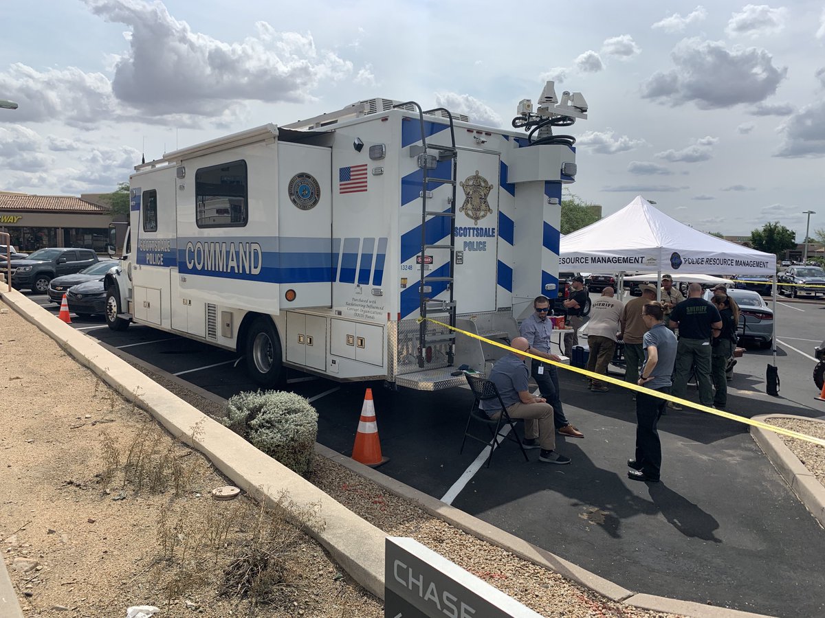 rdavisfox10's tweet photo. ⁦@ScottsdalePD⁩ setup command post , Frank Lloyd Wright &amp; Via Linda as they continue search for missing 20 yr. old Najib Monsif with autism . He was last seen over a week ago #fox10phoenix https://t.co/m0tBUwShy8