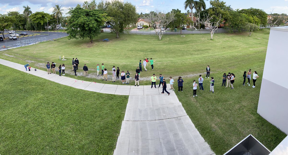 STEMSquadHDMM's tweet image. Day 2 of Egg Drops means we did some testing and redesigning today. New models coming next week! #STEMis