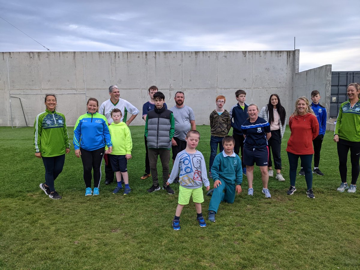 EireOgNCL's tweet photo. Congrats to Lisa Murphy on setting up an All Stars team in the club. All Stars runs weekly, led by Lisa and her fellow coaches. Thanks to Wicklow Sports Partnership for the gift of the parachute  #GAABelong #GAAClann #BeActive #HealthyClub #WicklowSportsAbility @LakersMSNeeds https://t.co/ncJebwrl7A