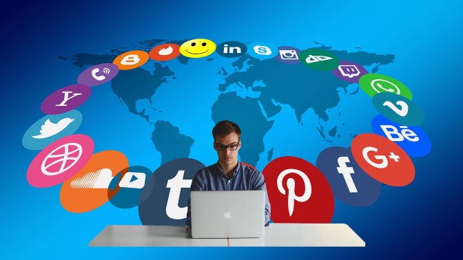pathlink's tweet photo. Cada día son más las empresas que apuestan por las redes sociales (RRSS) como vehículo de comunicación con sus clientes. 
Queremos ser tus aliados y ayudarte a potenciar tu marca✔️
 
Consultános hoy vía Email 
cuentas@pathlink.com.ar https://t.co/NKzN21Rntp