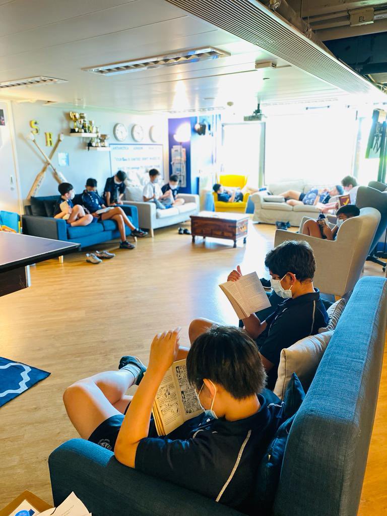 HHKSShackleton's tweet photo. Looking back on another successful Wellness Wednesday for the #boysofshackleton! Reading, Scrabble, chess, music, and table tennis against Mrs S! Great work Aaren for taking the glory! @HHKSPastoral @HeadHarrowHK #WellnessWednesdays #BoysOfCompassion #WeAreShackleton https://t.co/N6NgGIDdn6