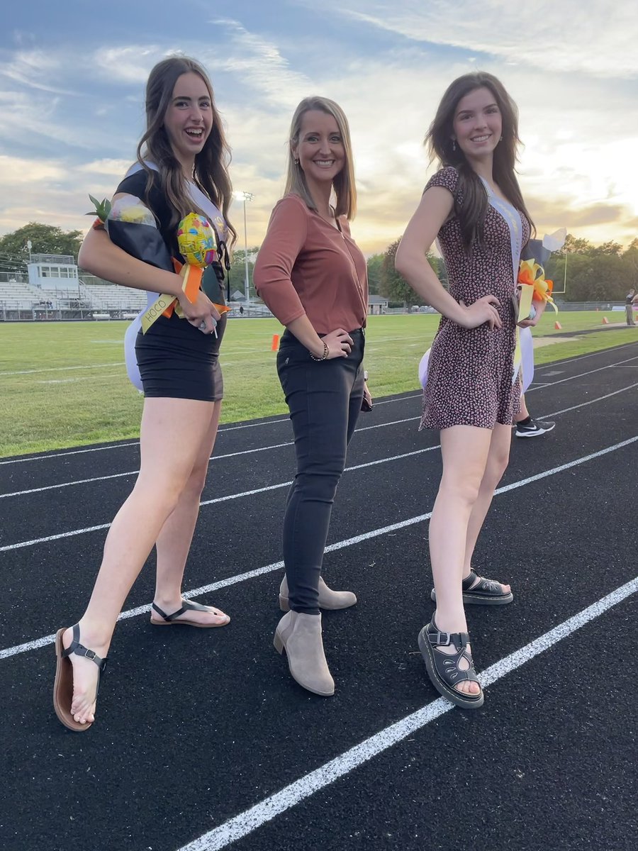 Good job pointing your toes, ladies! How are these 2 seniors already?! #Homecoming2021