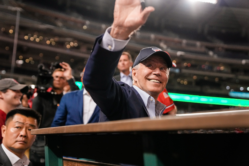 Nationals's tweet photo. Meanwhile, back in DC...

It was an honor to host @POTUS and the Congressional Baseball Game for Charity at Nationals Park.

#NATITUDE https://t.co/WgRyoE91Od