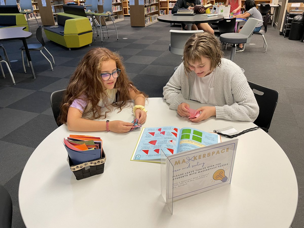 Library_ACMS's tweet image. We are going to have a lot of makers on our hands! 6th grade ELA enjoyed some creative time today during class!