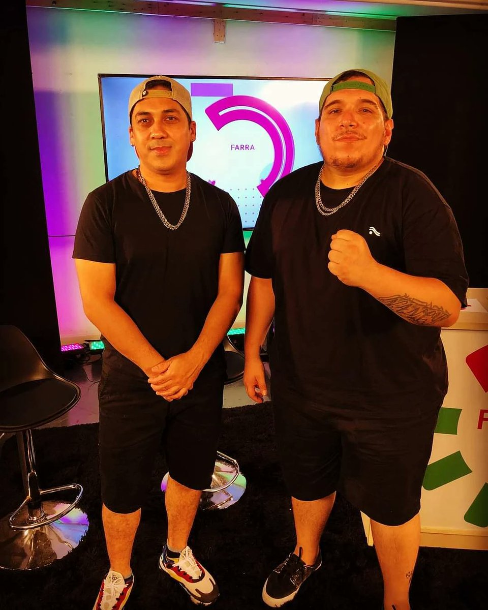 LaGruperaPy's tweet photo. Andy y Martín #LosParceros 
Tour Juntos son dinamita 🔥💣💥 
Contratos 0981 119 965 https://t.co/LEXR4HOhnu