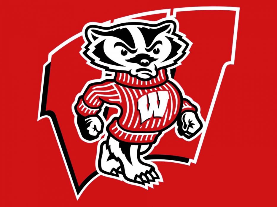 MauriWashington's tweet photo. After a great conversation with the  Wisconsin coaching staff I am blessed to have received an offer from the university of Wisconsin🔴⚪️ @GarretsonRick  @CoachKolodziej https://t.co/2VhS1I4pWp