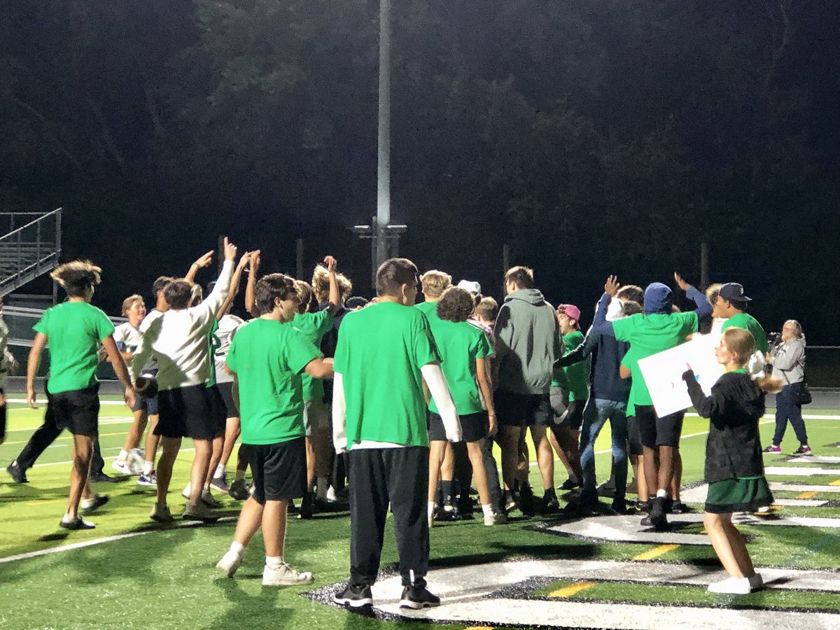 Molly Gezon tweet media