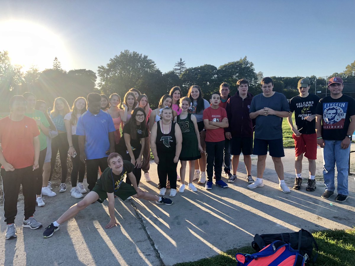 Molly Gezon tweet media