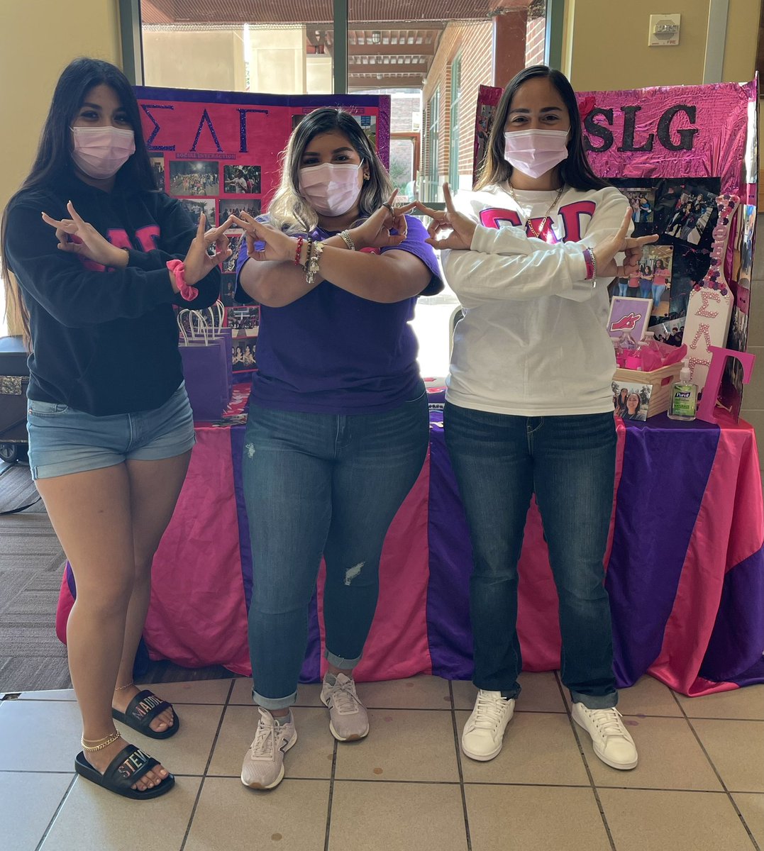 PvGammas's tweet image. Who’s that Pink 💓and Purple 💜 event was a success! Thank you to everyone who came by and we hope you enjoyed your goodies! Stay tuned for more events coming up! 🥳💞
#WeAreThetaEpsilon #TEnaciousGammas #GammaCall #PvGammas #HBCUGammas #TxGammas #PVMulticultural  #SouthernGammas