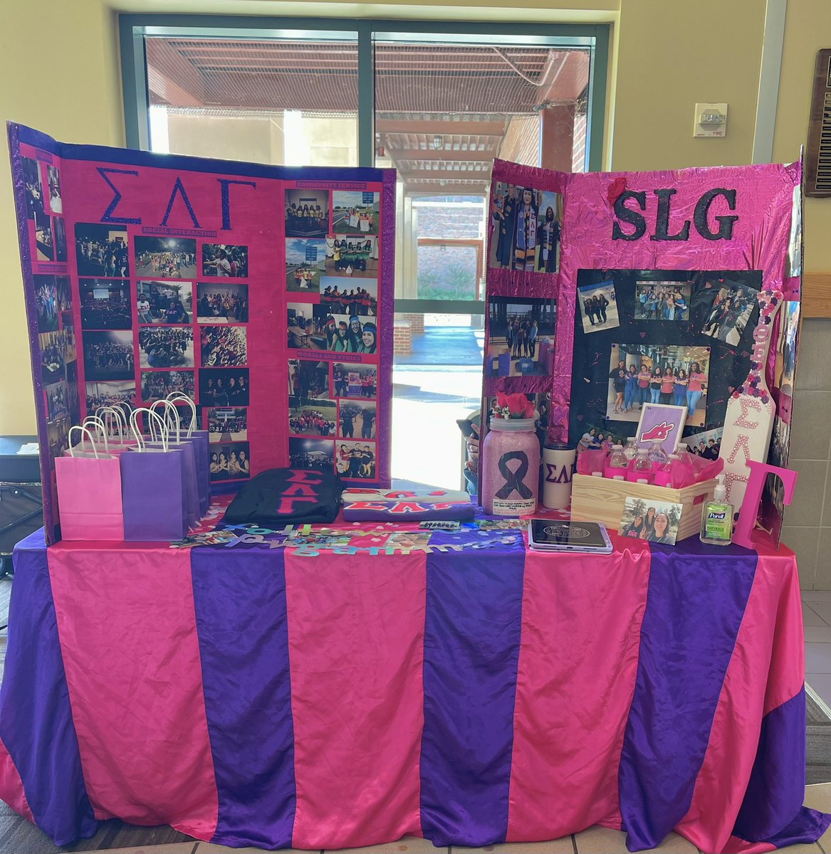 PvGammas's tweet image. Who’s that Pink 💓and Purple 💜 event was a success! Thank you to everyone who came by and we hope you enjoyed your goodies! Stay tuned for more events coming up! 🥳💞
#WeAreThetaEpsilon #TEnaciousGammas #GammaCall #PvGammas #HBCUGammas #TxGammas #PVMulticultural  #SouthernGammas