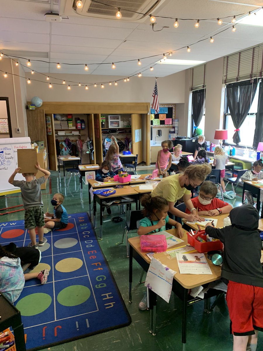 Thanks Mrs. Grier for letting me see great 1st grade work today. <a href="/SJSDCurriculum/">SJSD Curriculum Advisors</a> <a href="/MarkTwainEagles/">Mark Twain School</a>