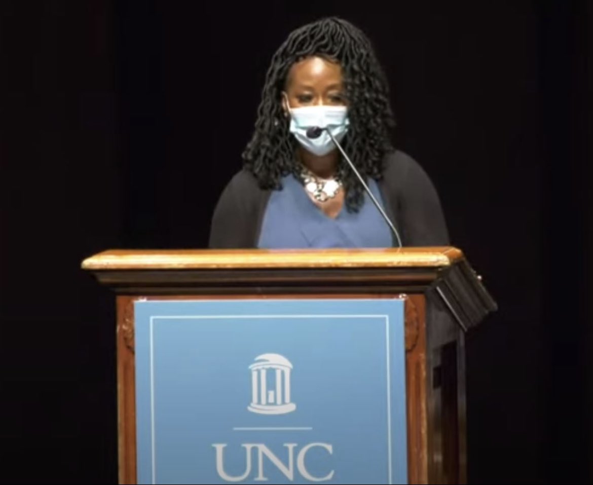 UncRdi's tweet photo. Our RDI’s very own Dr. Kim Nichols (@UNC_Anesthesia) was invited to give the keynote address at the @UNC_SOM 2021 White Coat Ceremony on Sunday, Sept. 19, 2021! Please join us in celebrating her as she helps to inspire a new class of future doctors! 😊

https://t.co/vjTIrQyePM https://t.co/zDOapMgtqr