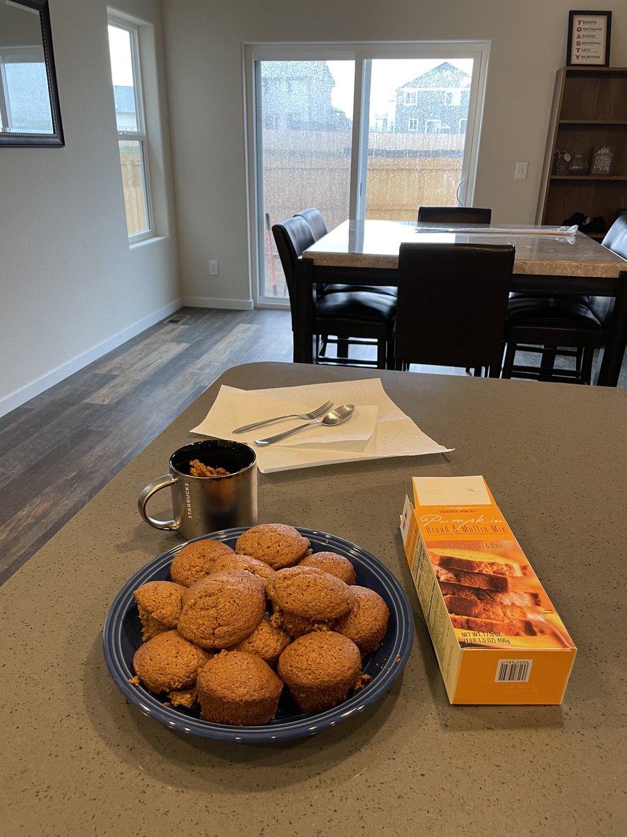 BreBailey005's tweet photo. Some days job hunting means submitting resumes and preparing for interviews. Other days it means finishing a book in your pajamas (The Hate U Give—wow!), going to the gym, and baking pumpkin bread during a downpour.

It’s the little things that keep you going. https://t.co/MaTIyhhApx