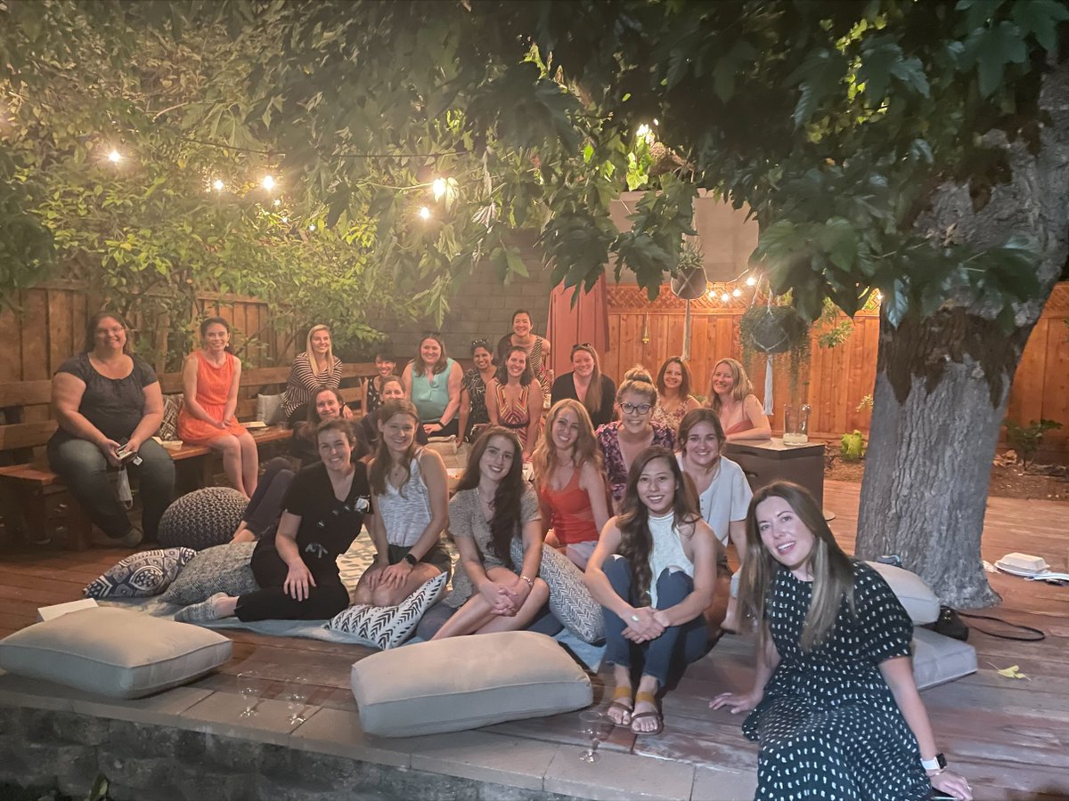 Stanford's Women in Emergency Medicine gather for a presentation from @holly_cw on Negotiation for Women in Medicine.

#StanfordWIM #WIMmonth