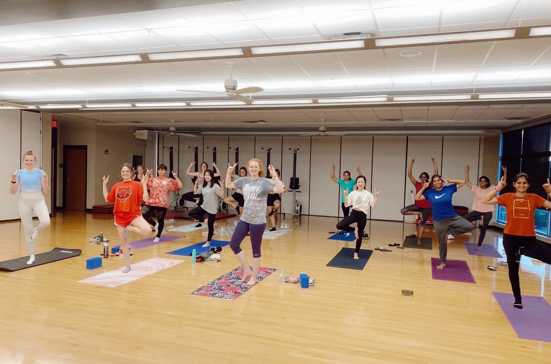 Red_Wolf_Pack's tweet photo. Happy Wellness Wednesday🧘🏼‍♀️ 

The Red Wolf Center offers FREE workout classes including yoga, spin, Zumba, &amp; so much more! Go enjoy a fun workout &amp; release some endorphins before midterms next week!! https://t.co/gAR3IBvcXX